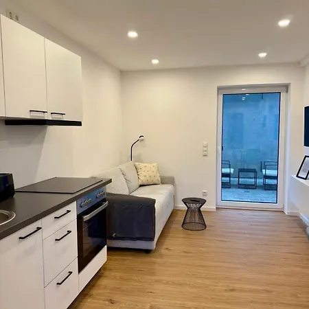 Nnn - Nigelnagelneu * Целле